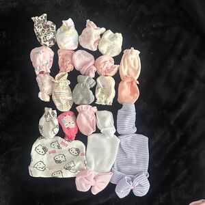 Assorted mittens and 3 newborn hats
